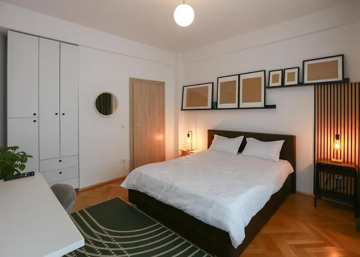 Ultracentral Rest Nest 2 Bedroom Apartment Bucharest