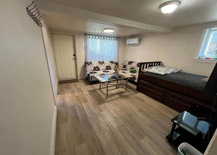 Nanaimo Nest Villa