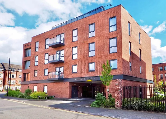 York - Balcony - Central - Sleeps 6