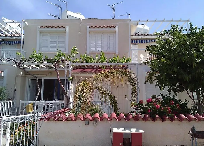 Quiet Top Floor One Bedroom Apartment In Pyla Near Beach Oroklini
