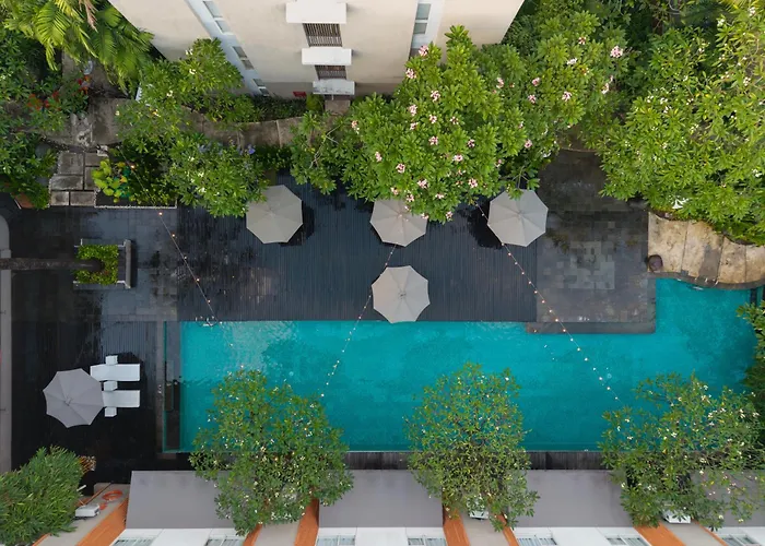 Harris Hotel & Residences Sunset Road Kuta 