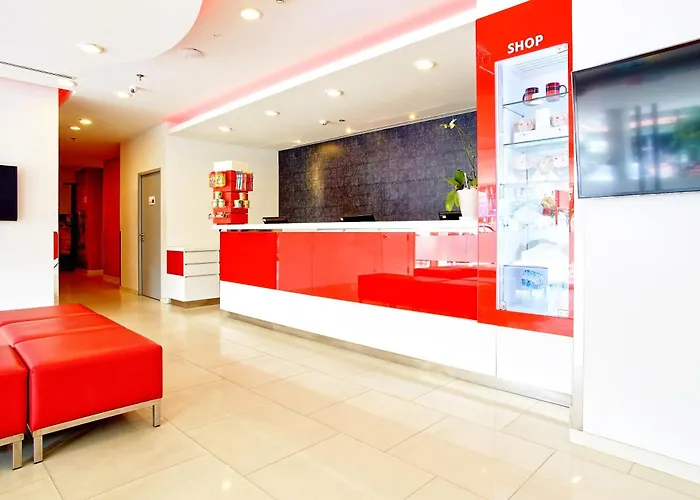 Easy Planet Phuket Patong Hotel