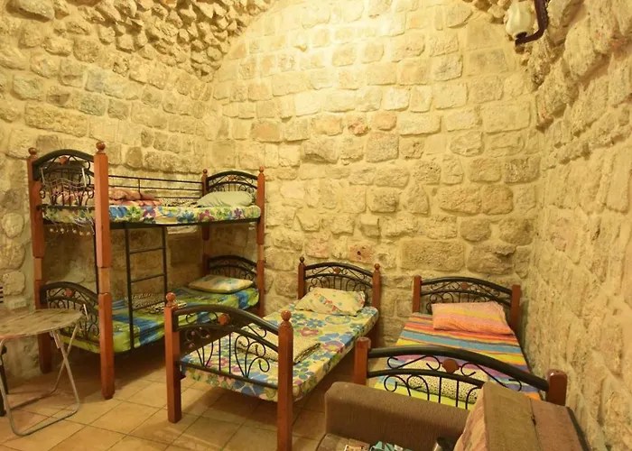 Bab El-Silsileh Hostel Jerusalem