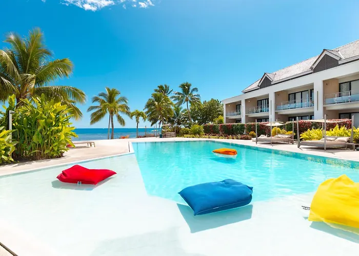Cook'S Bay Hotel & Suites Paopao