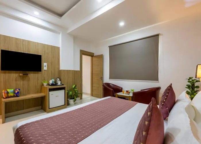 Hotel Corporate Suite Near Delhi Terminal 3 With - Free Airport Pickup New Delhi