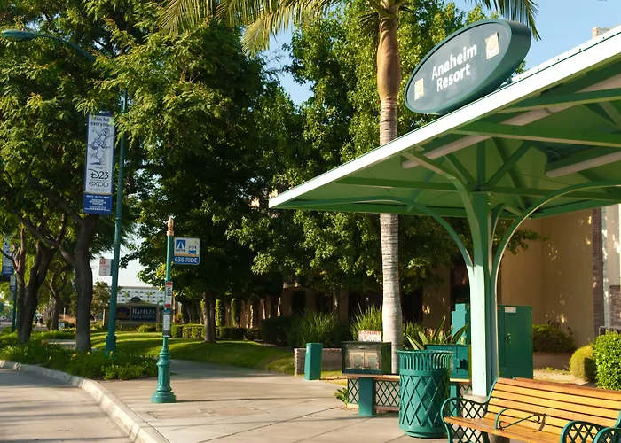 Best Western Plus Raffles Inn & Suites Anaheim