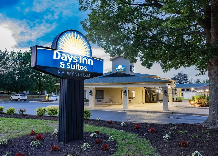 Days Inn & Suites By Wyndham Colonial Williamsburg