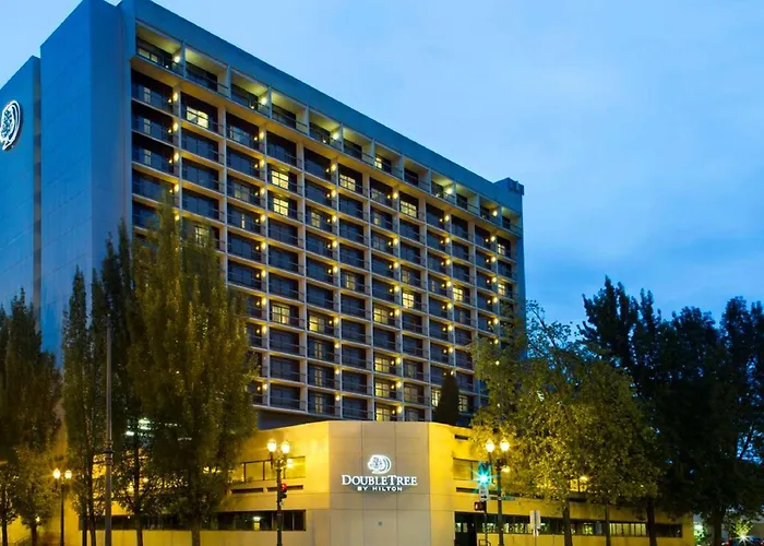 Doubletree By Hilton Portland Hotel