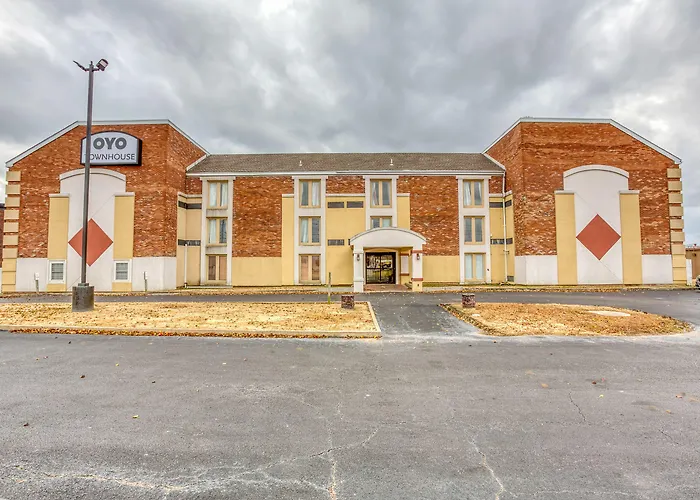 Oyo Townhouse Tulsa Woodland Hills Hotel Union
