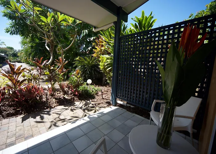 Lazy Lizard Motor Inn Port Douglas