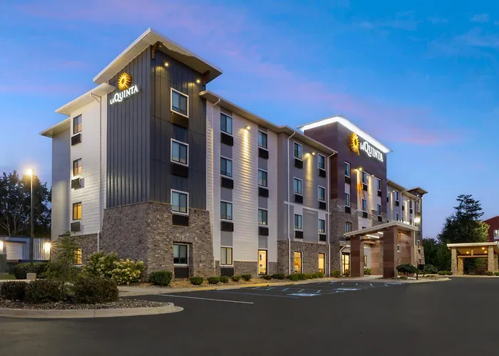 La Quinta Inn & Suites By Wyndham Greenville Woodruff Rd