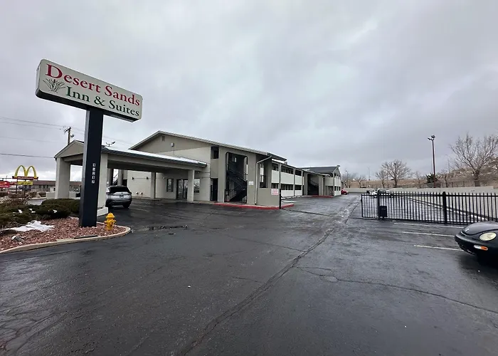 Desert Sands Inn & Suites Albuquerque