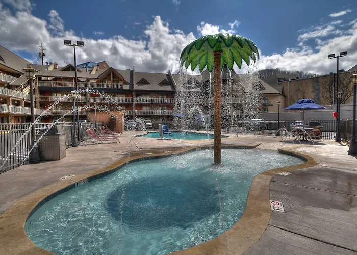 Crossroads Inn & Suites Gatlinburg