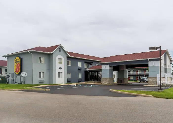 Super 8 By Wyndham Indianapolis/Ne/Castleton Area Hotel