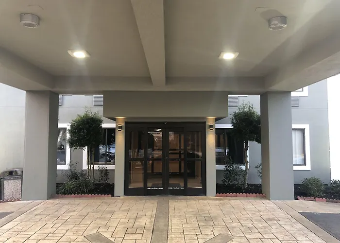 Quality Inn & Suites Chattanooga West Near Lookout Mountain