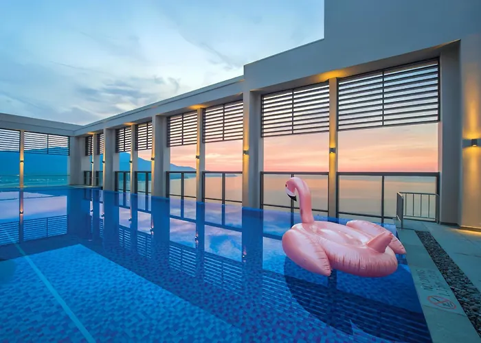 Ocean View Luxury Apartment Danang
