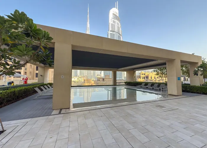 Walk To Dubai Mall- Enjoy Burj Khalifa Show