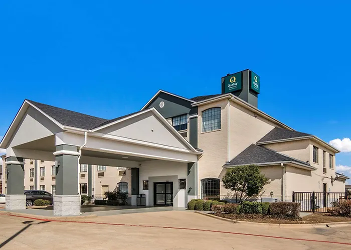 Quality Inn & Suites Fort Worth - Fossil Creek