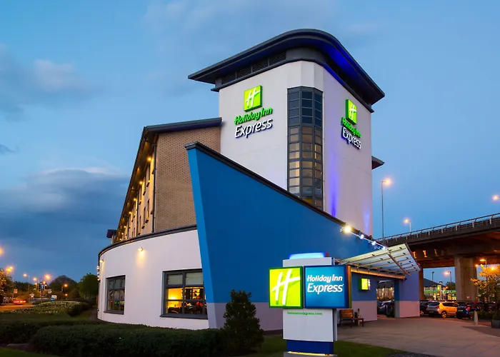 Holiday Inn Express Glasgow Airport By Ihg Paisley