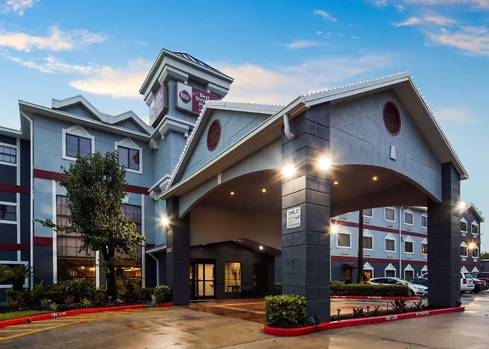 Best Western Plus Northwest Inn & Suites Houston