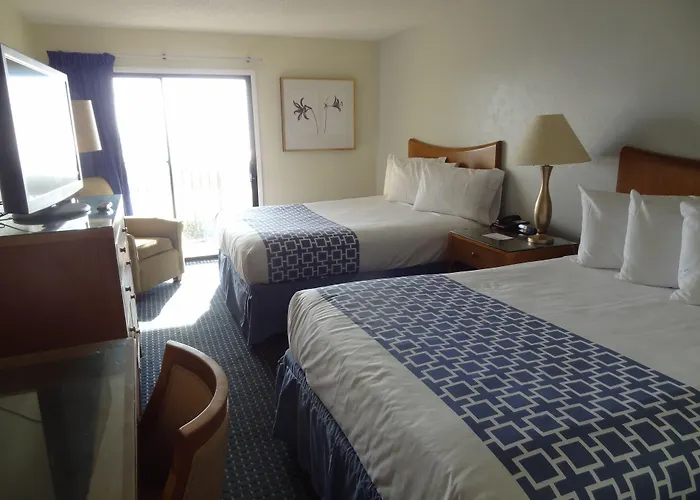 Ocean Sands Beach Boutique Inn-1 Acre Private Beach-St Augustine Historic-2 Miles-Shuttle With Downtown Tour-Heated Salt Water Pool Until 420Am-Popcorn-Cookies-New 4K Usd Black Beds- 69 Item Breakfast-Eggs-Bacon-Starbucks- Free Laundry- #904-799-Sand
