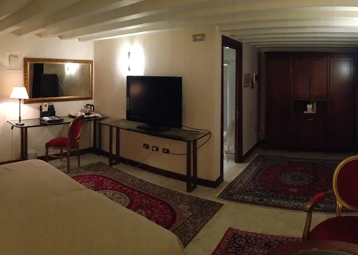 Hotel Liassidi Palace Venice