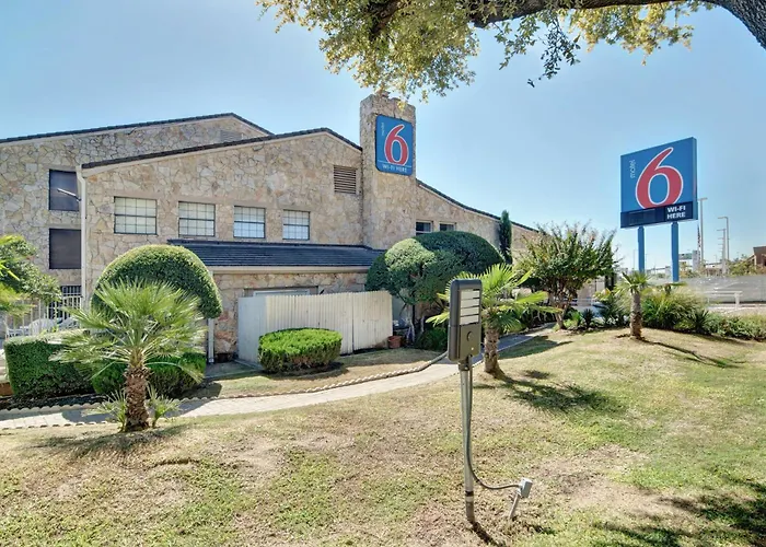 Motel 6-Dallas, Tx - Forest Lane Farmers Branch