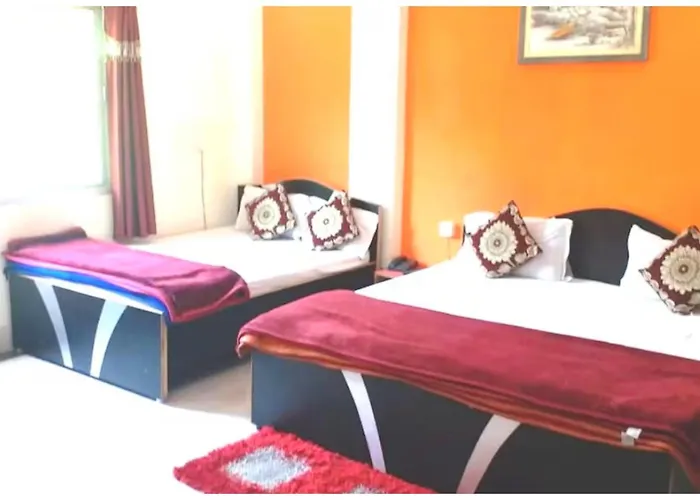 Hotel N Ashiyana Palace - Near Kasi Vishwanath Temple #Fully Air Conditioning #Wi-Fi #Parking -Best Hotel In Varanasi Book Now