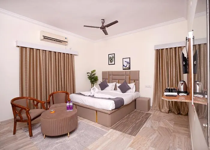 Hotel Film Suites Hyderabad