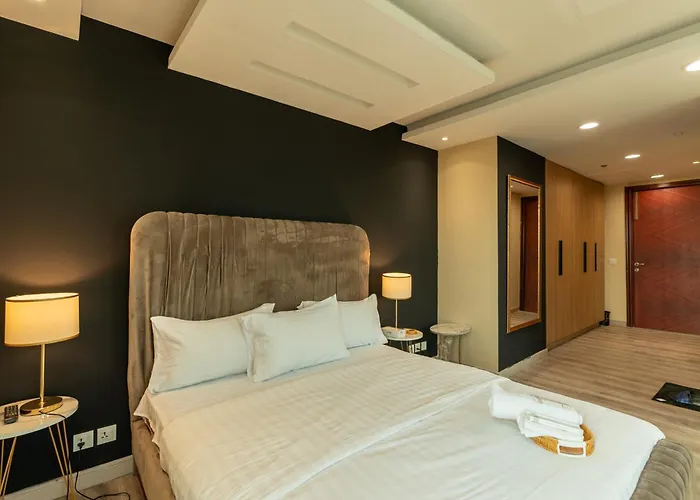 Gold Crest Luxury Hotel Apartments-City View Dha Lahore