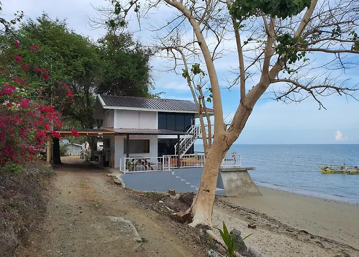 Casita Del Mar Palawan - Beachfront Room Puerto Princesa