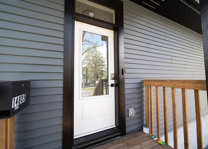 Royalbluebsmtsuite/Kingbed/Freeparking/Netflix Edmonton
