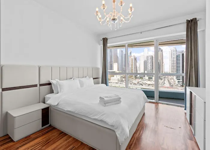 1Br In Jlt, Steps From Metro, Marina & Mall Dubai