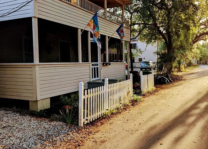 Historic District Downtown 3 Bedroom Apt With Porches St. Augustine