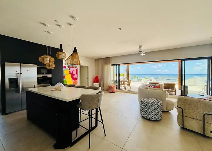 Skyline & Seaview Penthouse Apartment Tamarin