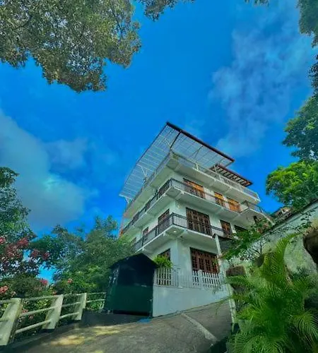 White House Sl Apartment Kandy