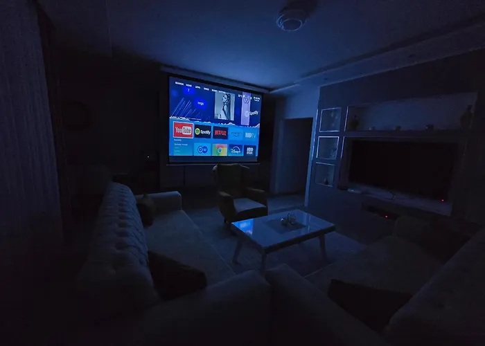 The Golden Oasis Apartment Prishtinë
