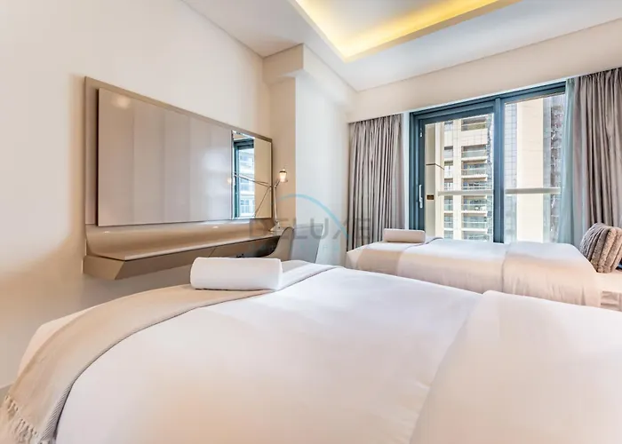 Prime Business Bay Stay, Near Dubai Mall And Burj Khalifa With Easy Metro Access, Damac Towers By Paramount B, Business Bay By Deluxe Holiday Homes