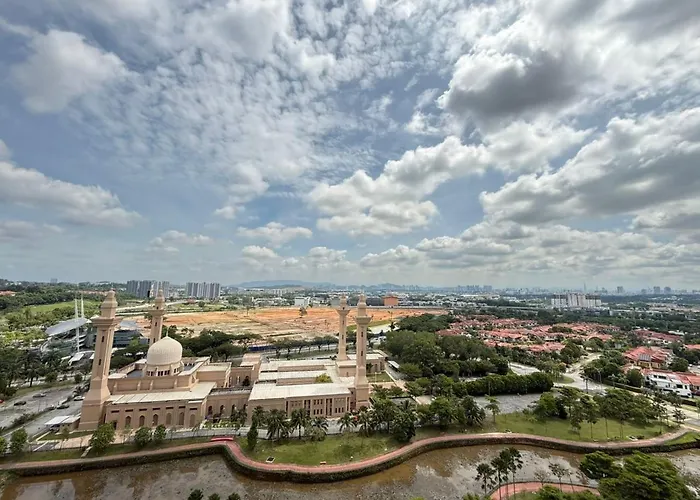 Suria Jelutong U8 Apartment Shah Alam