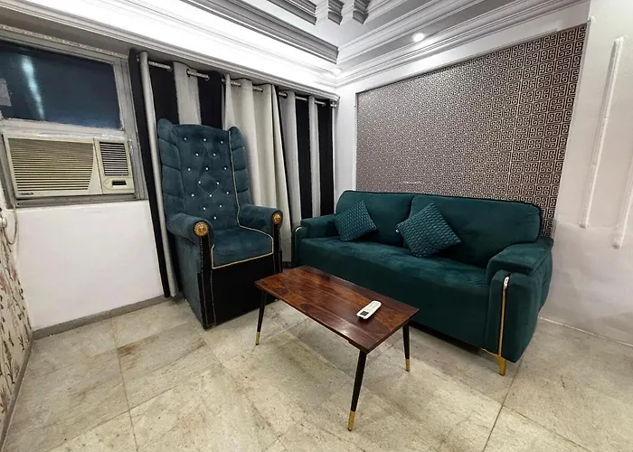 Ivy Nest, Private 1 Bhk In Lokhandwala, Andheri Mumbai