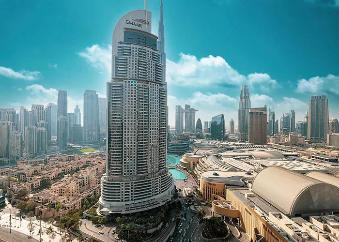 Skyline Retreats Holiday Homes I Aura 1 & 2 Bedroom Apartments I Burj Khalifa & Fountain Views I Dubai Mall Access I Parking, Gym, Wi-Fi & Infinity Pool