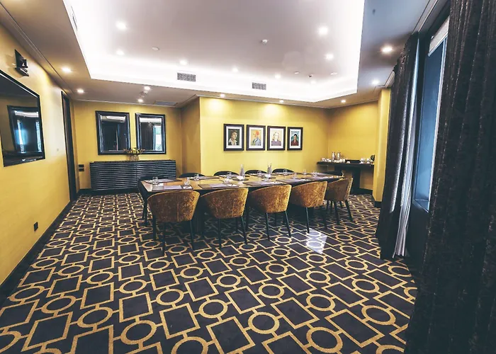 Bolton Hotel Wellington