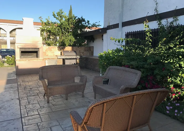 Lemon Tree Hotel And Suites Anaheim