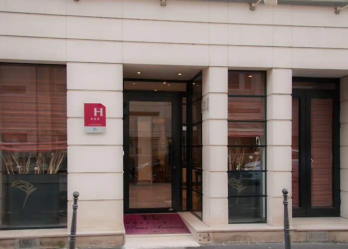 Hotel Des Deux Avenues Paris