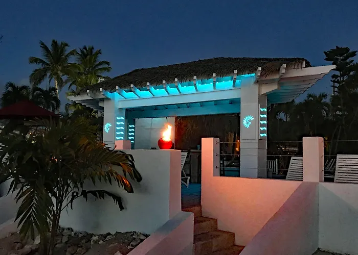 Sand Castle On The Beach - Adults Only Frederiksted
