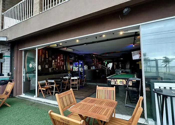 Curvao Surf House Hostel Guarujá
