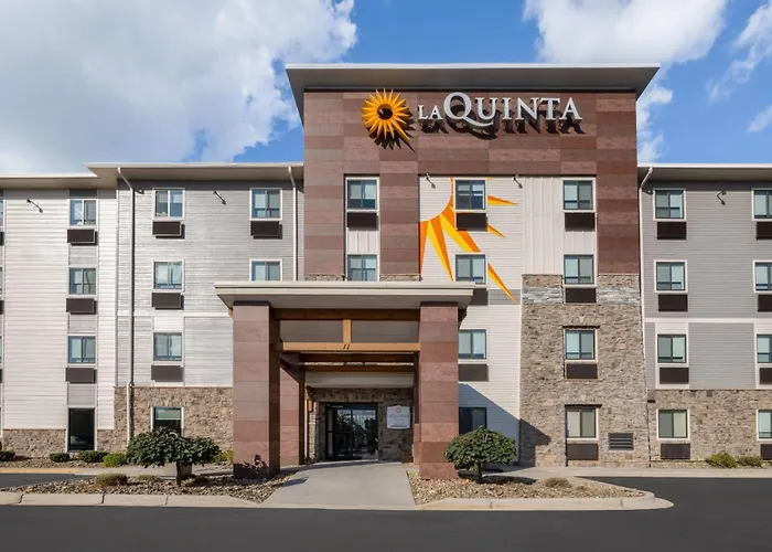 La Quinta Inn & Suites By Wyndham Greenville Woodruff Rd