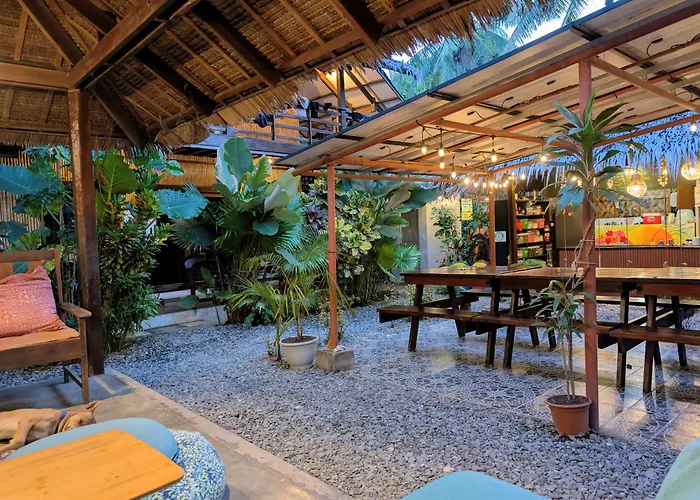 Ilakai Hostel General Luna 
