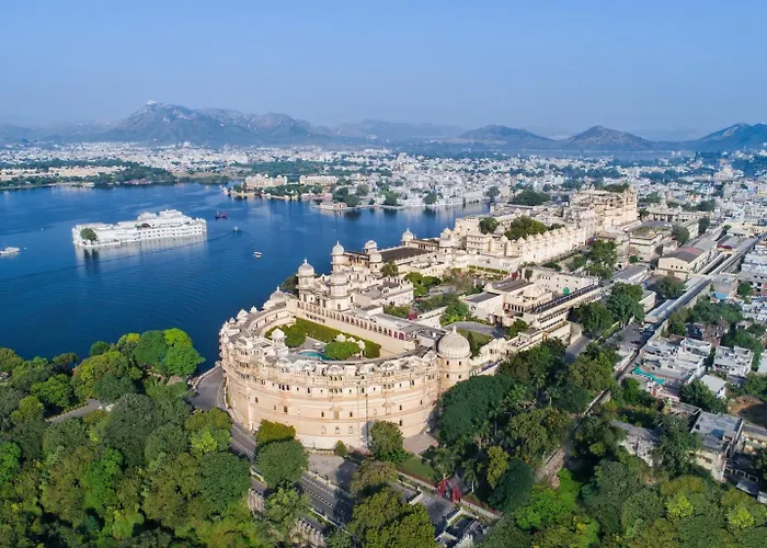 Shiv Niwas Palace By Hrh Group Of Hotels Udaipur