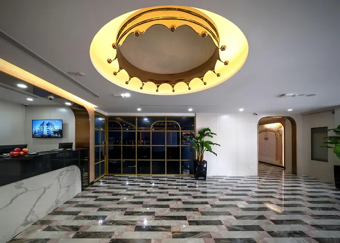 Hotel 81 Premier Princess Singapore
